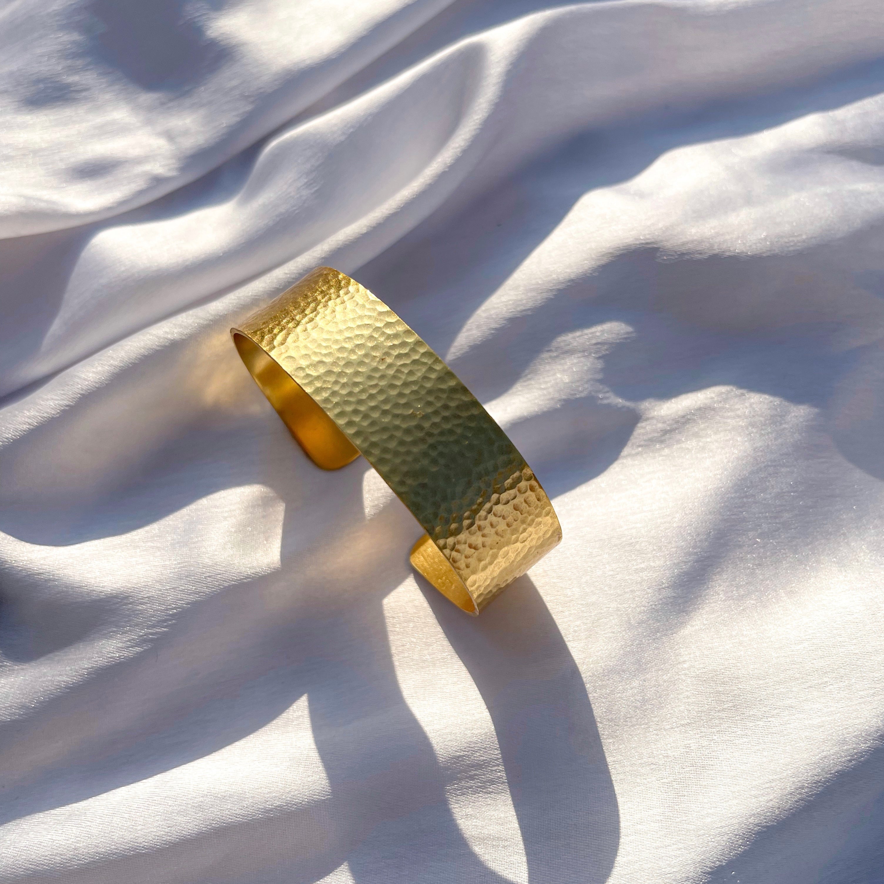 Classic Handmade Bracelet Classic Handmade Bracelet